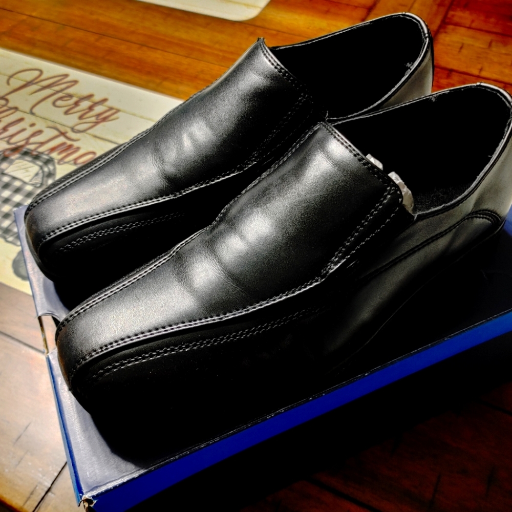 Boy's Stafford Black Slip On Dress Shoes Size 5